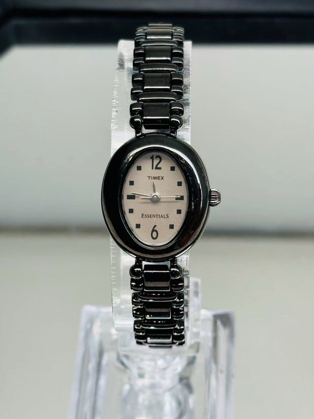 Vintage Timex Essentials Ladies Black Tone Oval Watch 20mm New Battery Runs
